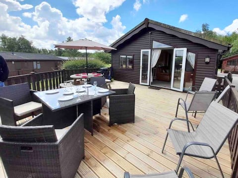 Popular Airbnb listing: Kellet Lodge in Warton