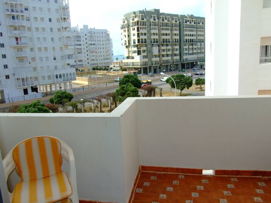 Terraza orientada al mar