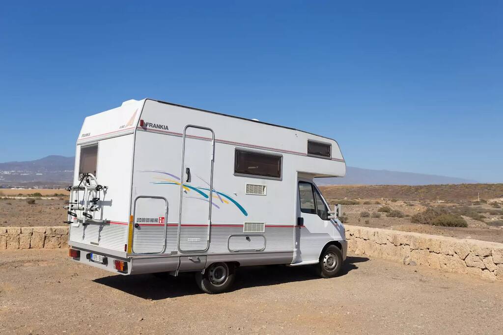 Check my other (more affordable) Caravan -> www.airbnb.com/rooms/20304422