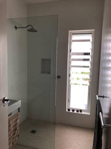 Coogee Beach House gallery image 3