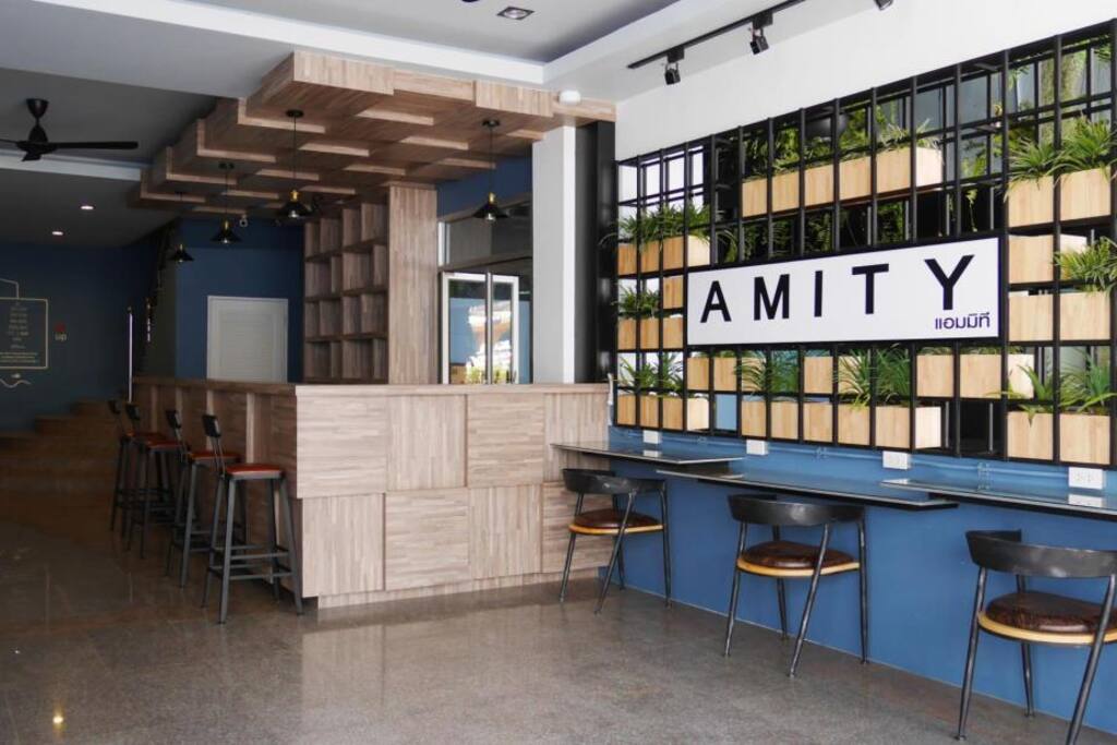 Front Desk & Bar