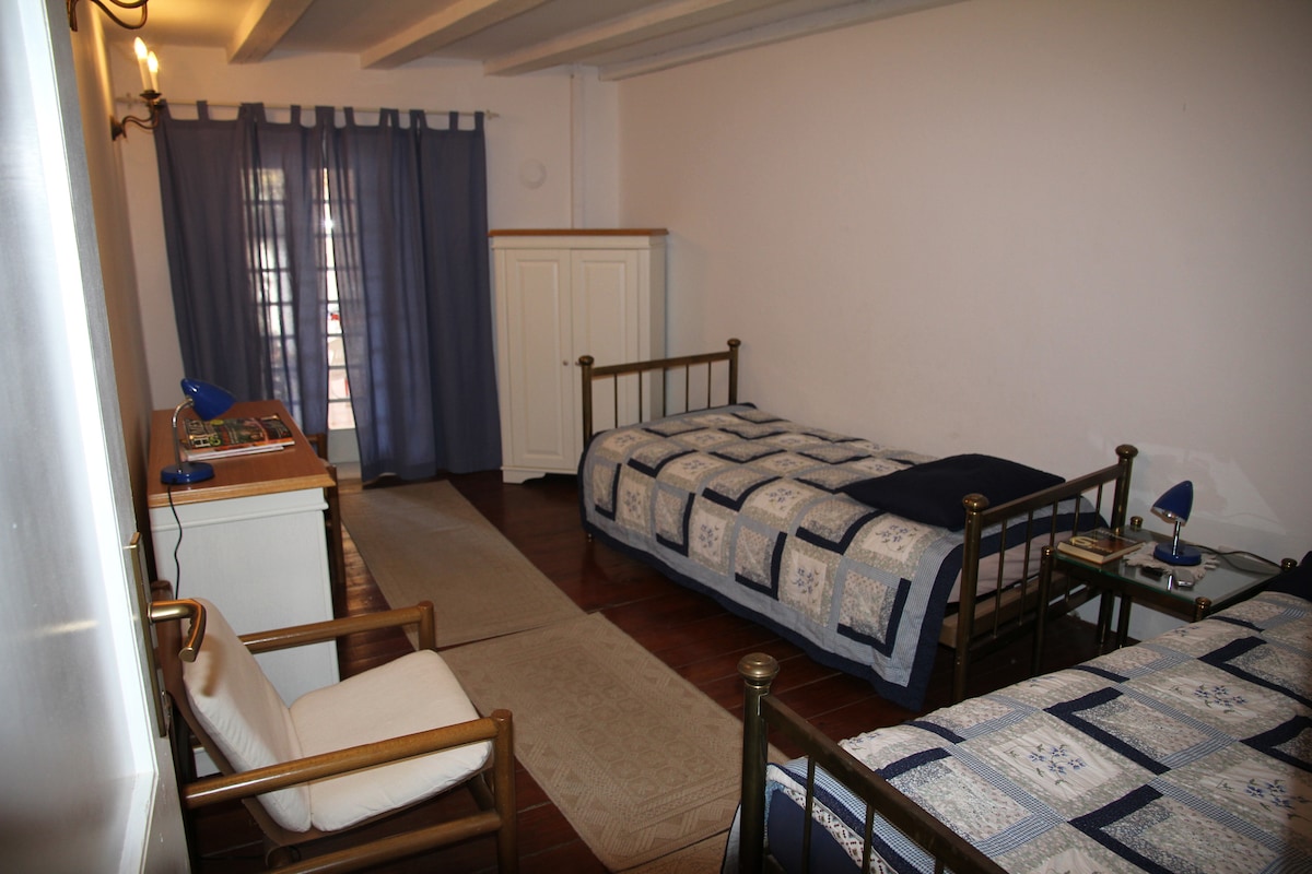 Chambre avec lits jumeaux