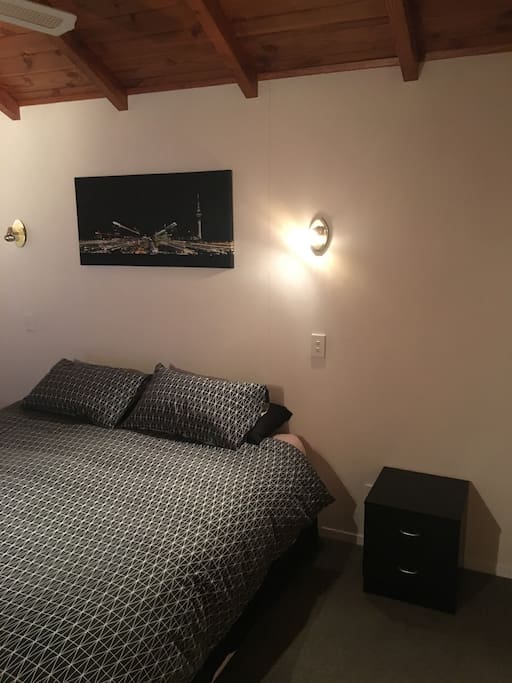 King size bed