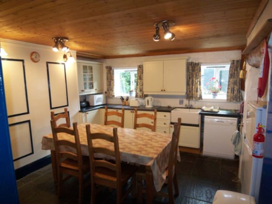 The well equipped kitchen