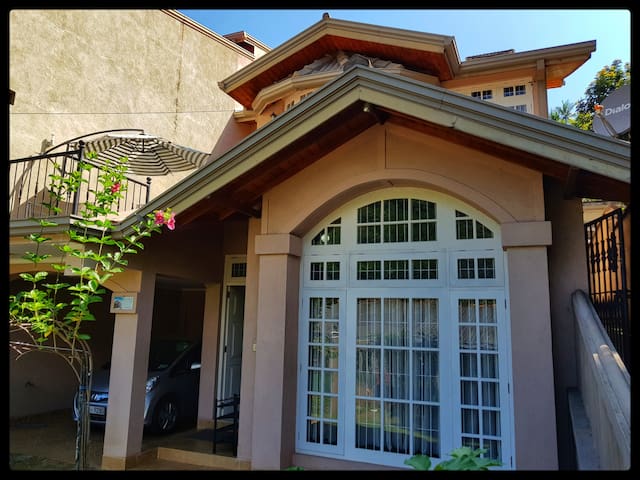 SafeHaven Family Villa In Kandy