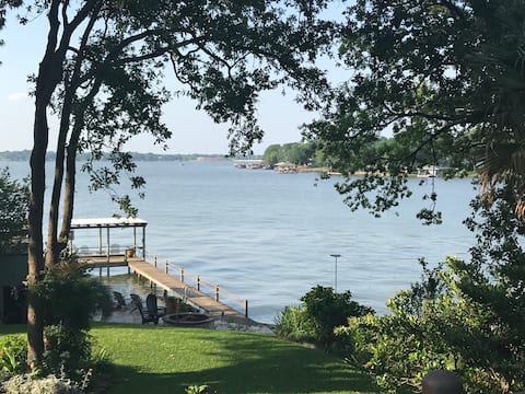 Waterfront house  4 bedroom sleep 12, Pool Table