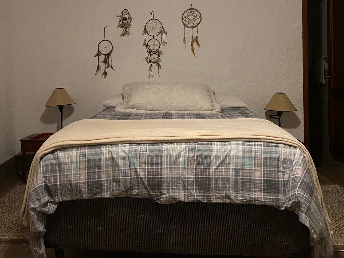 Четвърта стая , двойно легло. 