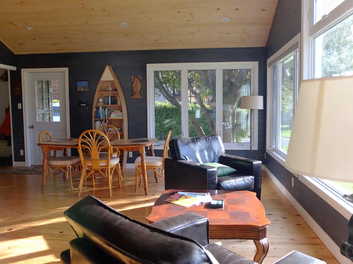 Waterfront Cottage Hope Bay on Bay Houses for Rent in Hope