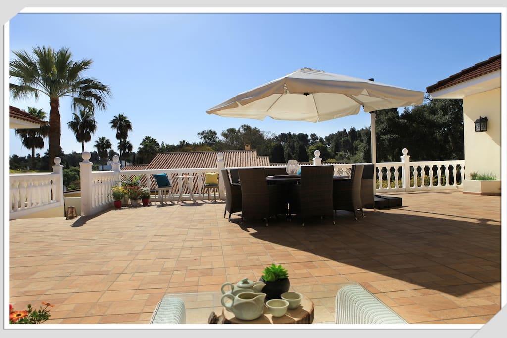 Comfortable big outdoor terrace(160㎡)