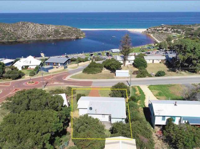 Moore to Sea~Spectacular views in stylish comfort gallery image 2