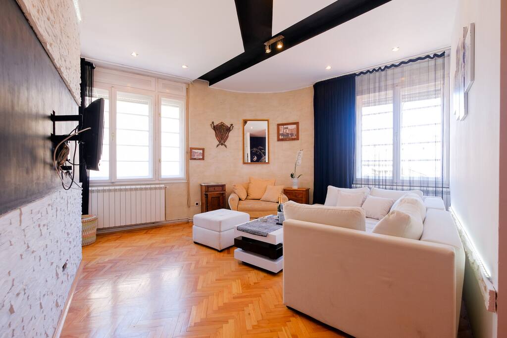 A look at the living room from the lazy bag.