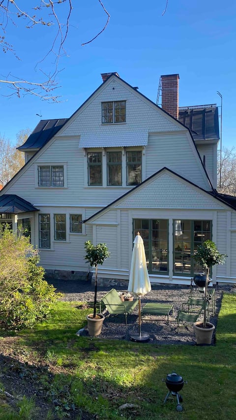 Successful Airbnb property: Villa in Saltsjöbaden built in 1895 in Nacka