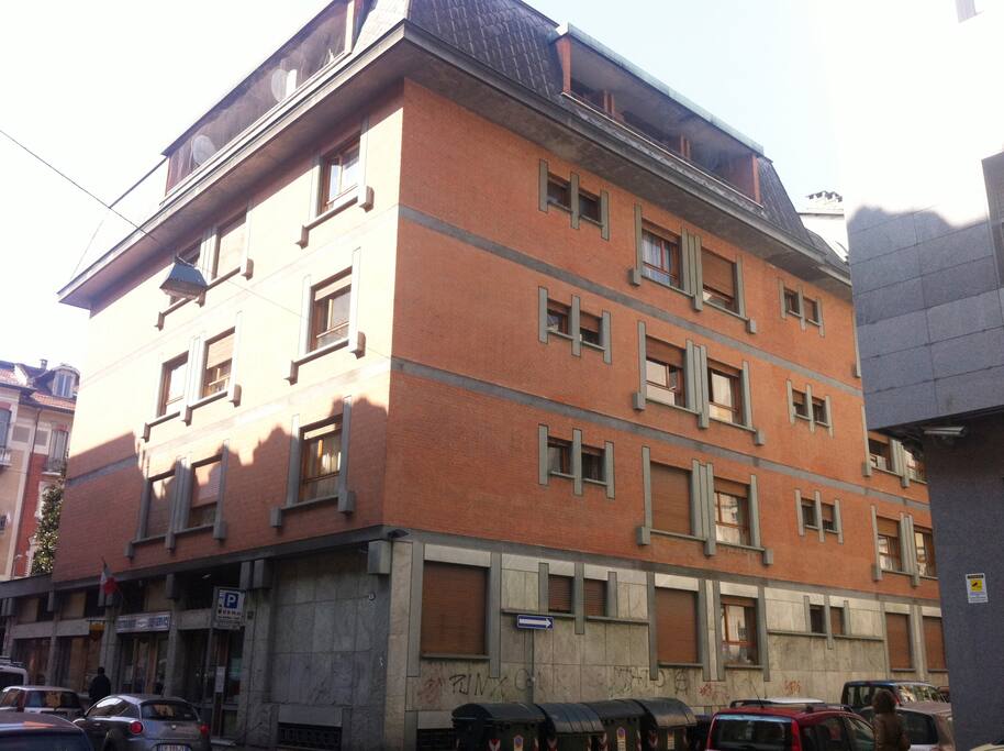 Esterno della palazzina con accesso anche per disabili