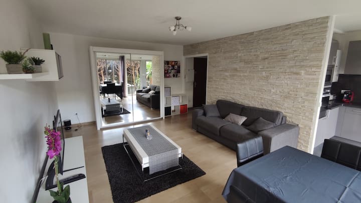 Studio 35 M2 Lumineux Terrasse 25m² Calme/central. - Antibes