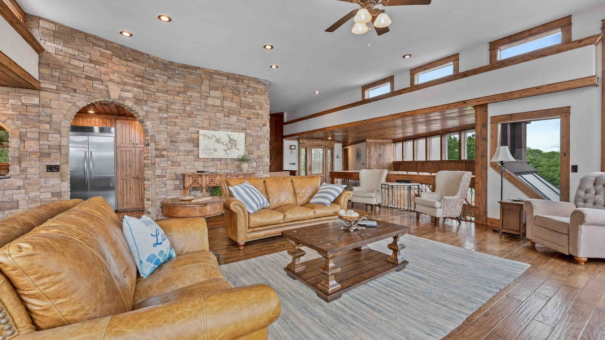 Lakefront Knolls Retreat | Private Pool & Hot Tub photo 14