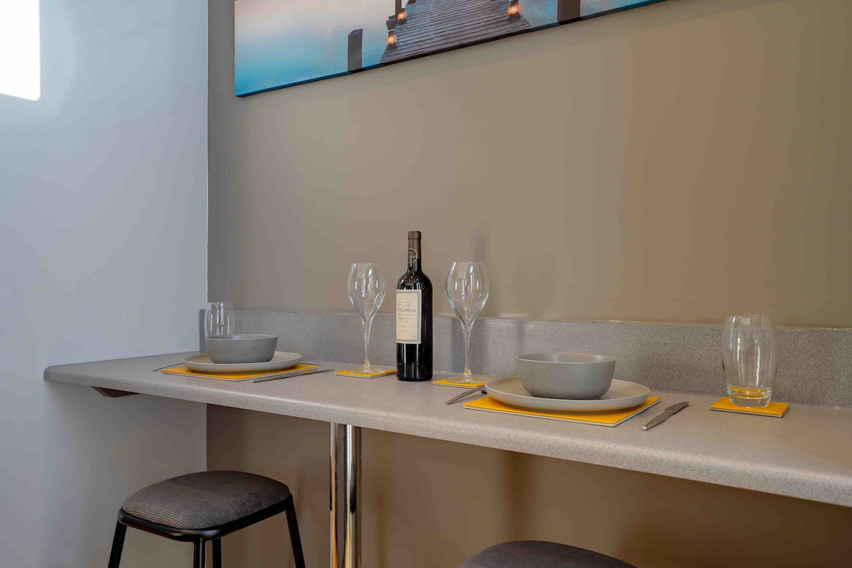 Cosy Luxury city apartment with private