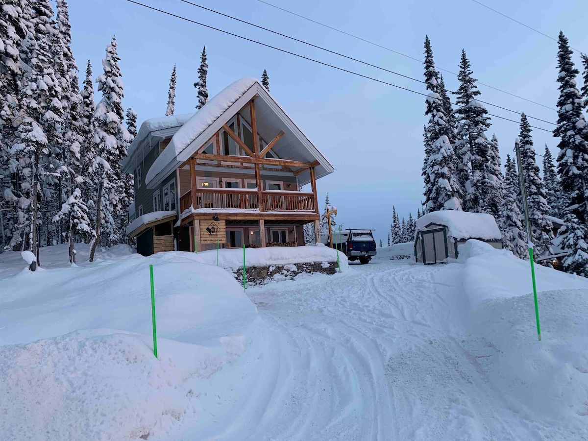 Bonnie Doon Board 'n Ski Inn Houses for Rent in Smithers, British