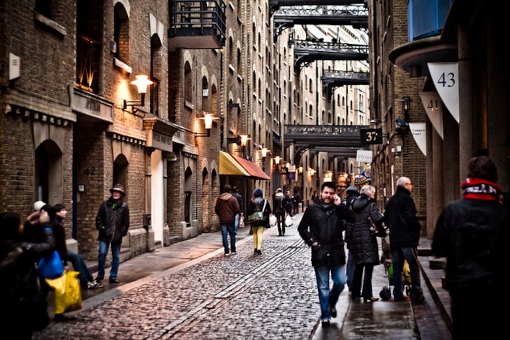 Shad Thames - world famous riverfront cobbled streets with lovely restaurants