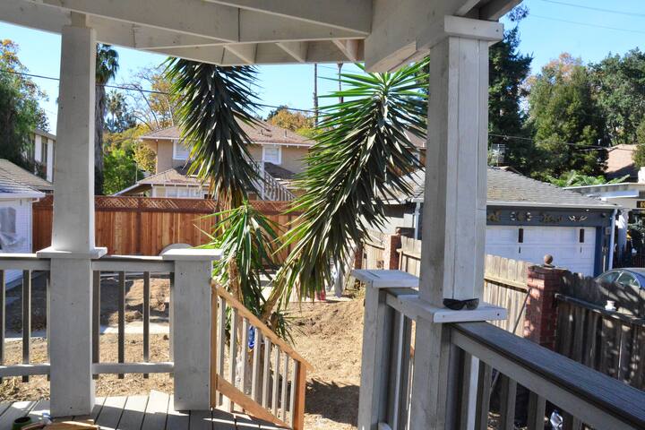 6 bedroom 4 full bath Luxury and Comfort gallery image 4