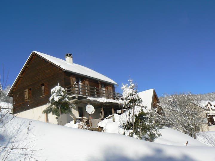 Station de  brameloup 12470, Prades d 'Aubrac