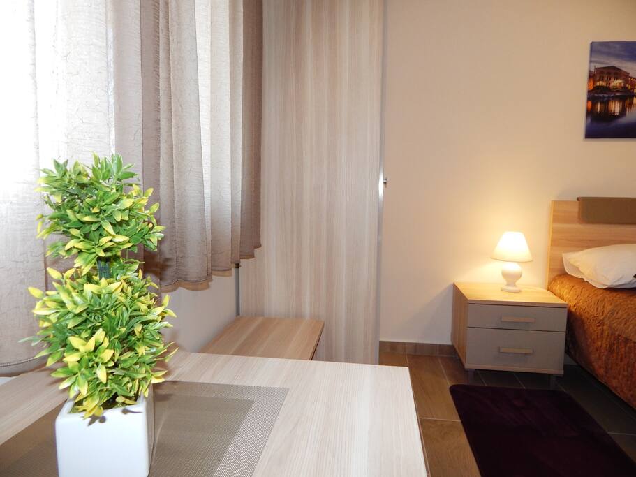 Bedroom detail
