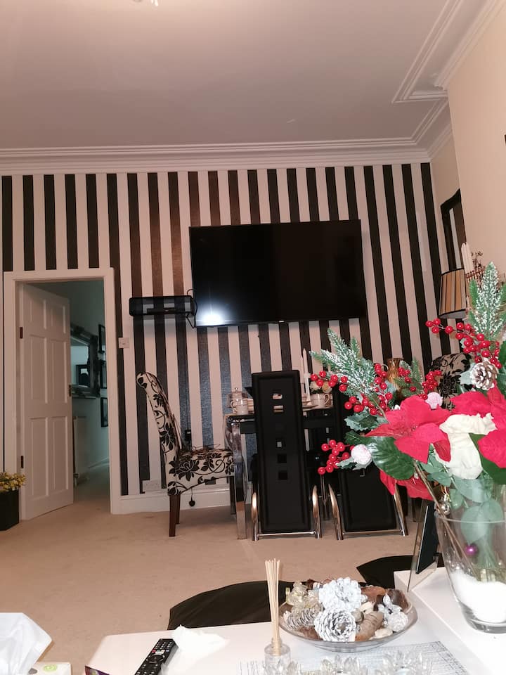 Picha ya Summer delight in a cold country 1