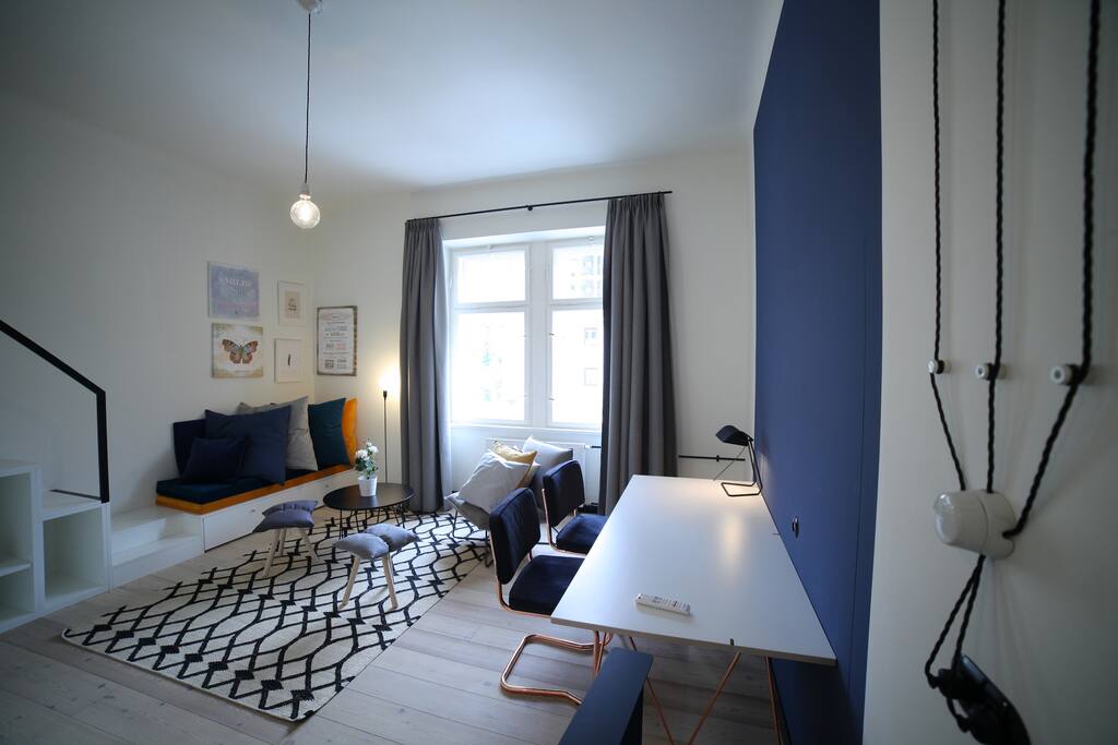 Living/bedroom 1