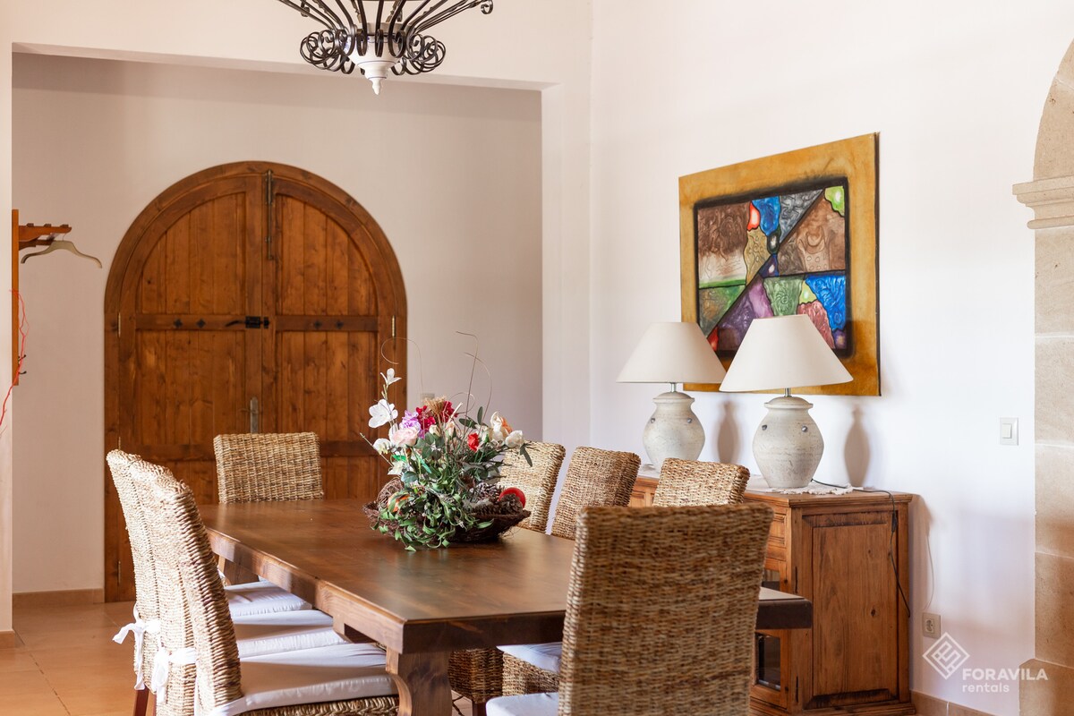 Top performing Airbnb: Son March -Mallorcan-style finca with pool in Sa Pobla