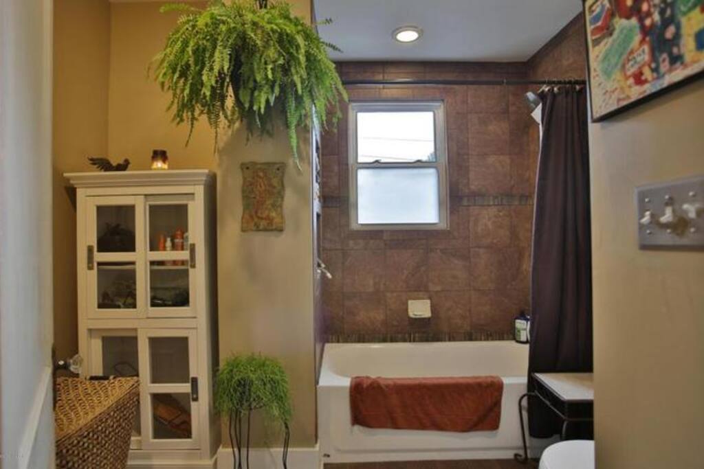 1st floor bathroom
