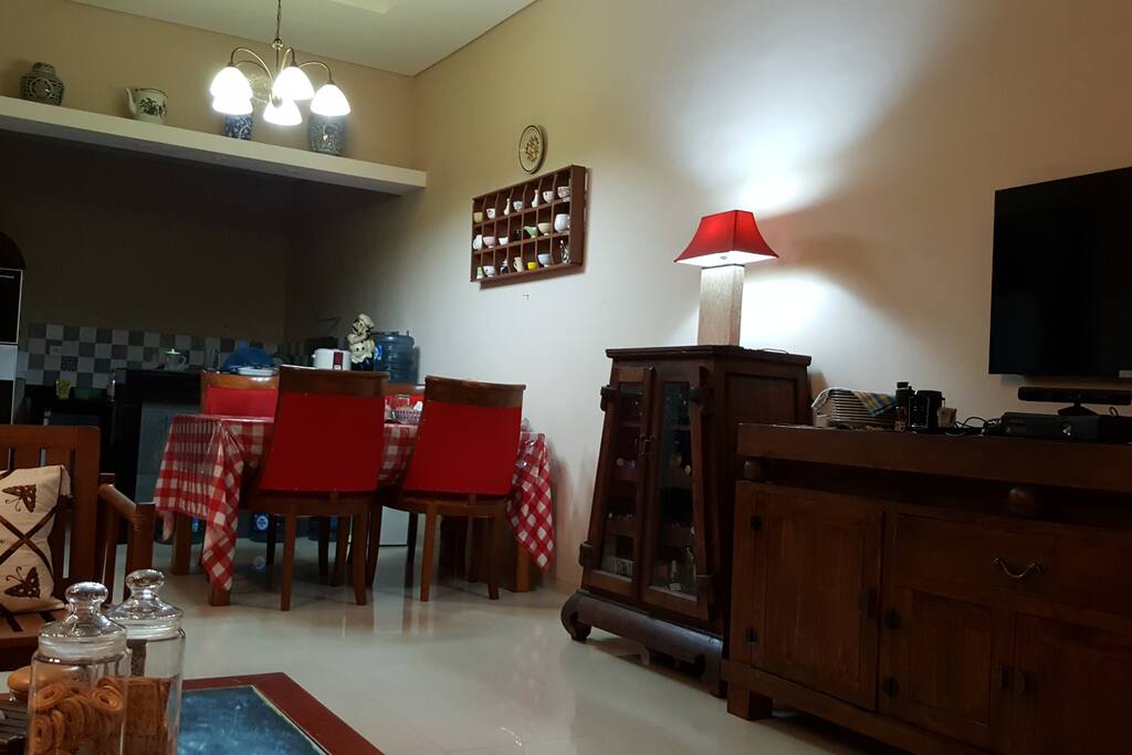 Kitchen & Dining Room