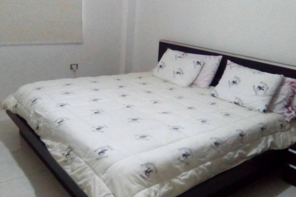 Habitación principal, cómoda cama 2x2