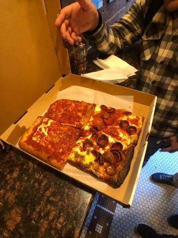 The Ultimate Pizza Crawl