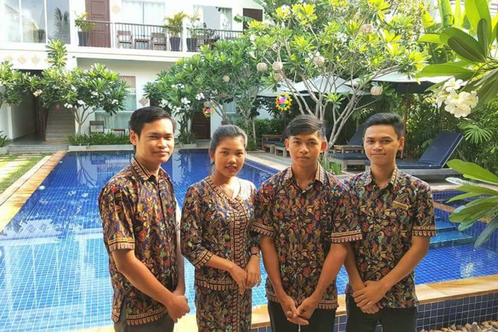 Highly Trained Staffs by Singapore Management