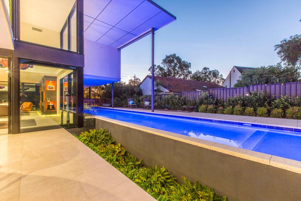Solar heated Pool 17m - 1.5m deep