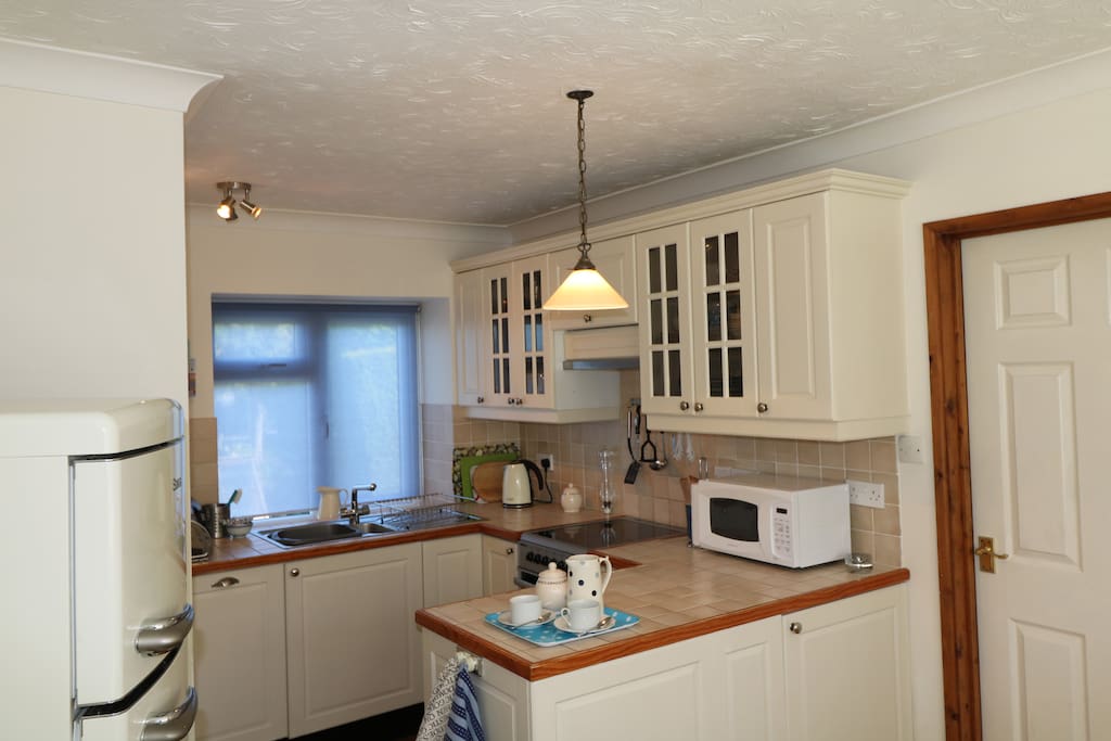 well equipped kitchen/diner