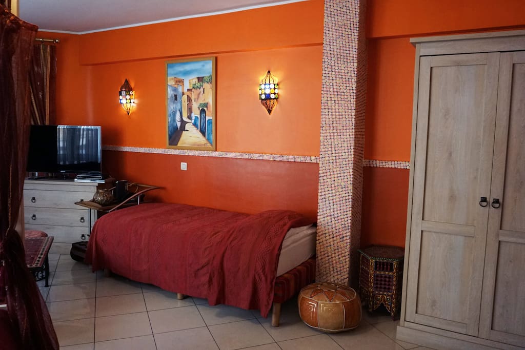 Chambre ouverte/Salon - Open bedroom/living room