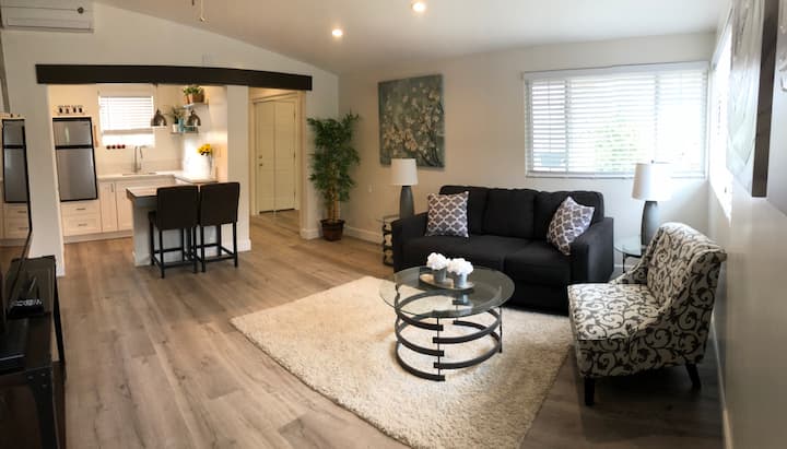 New Charming Getaway In La 700 Sqf Guesthouse - Calabasas, CA