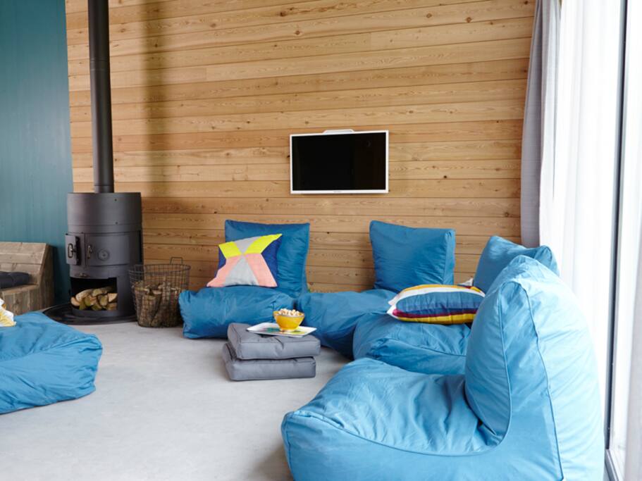 Loungen bij de houtkachel