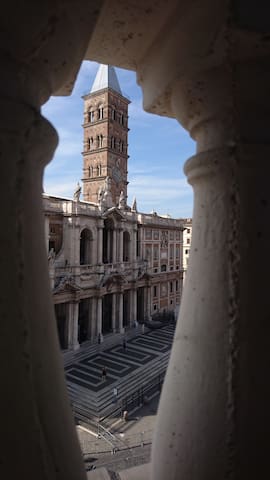 Basilica Santa Maria Maggiore View gallery image 2