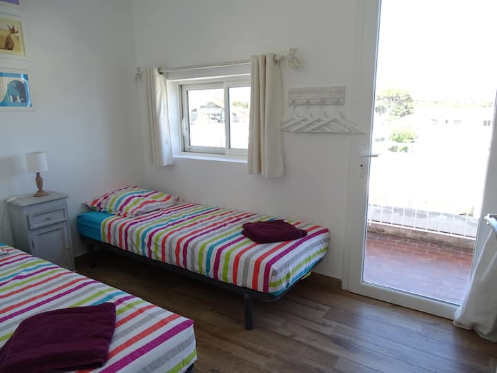 Chambre grège - 1 ou 2 lits 90