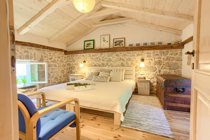 غرفة النوم 1