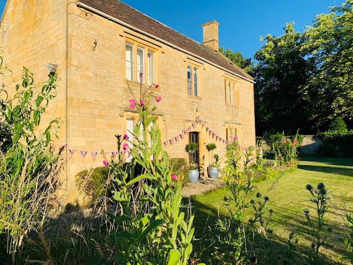 Manor Farm in The Cotswolds nr Chipping Campden Farm stays for Rent