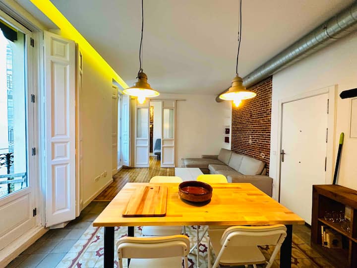 Chic Apartment In Madrid's Heart - Madrid