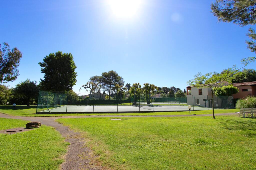 Tennis Courts