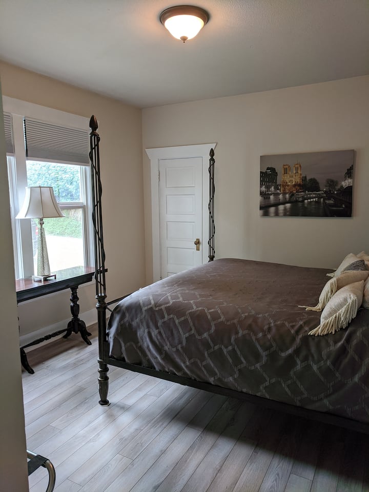 ห้องหลักหันหน้าไปทางทิศใต้