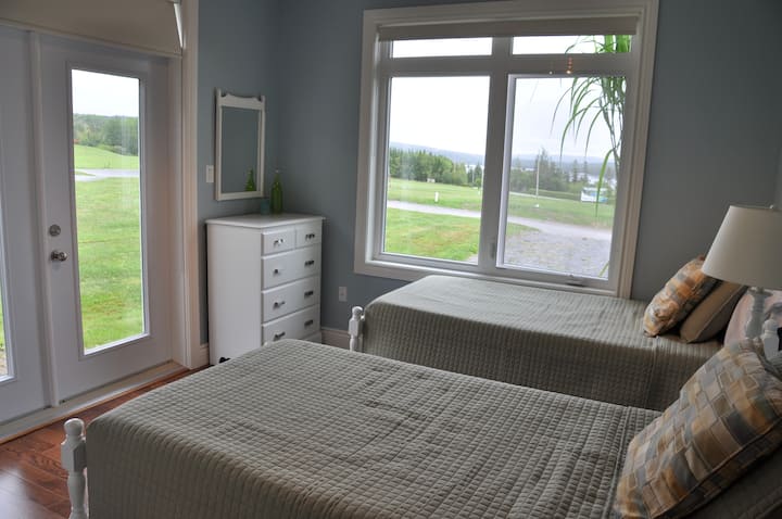 Spavaća soba 3 s 2 kreveta za 1 osobu