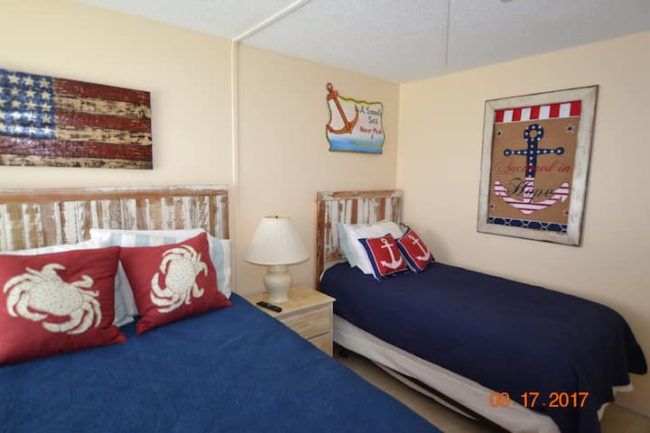 Единечен и брачен кревет (широк 150-179 см) 