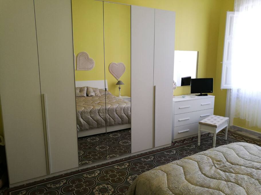 armadio camera da letto matrimoniale