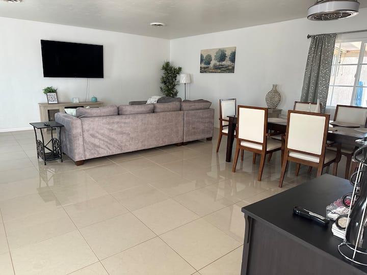 Casa Amplia Y Equipada Para Una Agradable Estancia - El Centro, CA