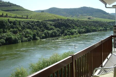 Apartamento T1 com vista rio